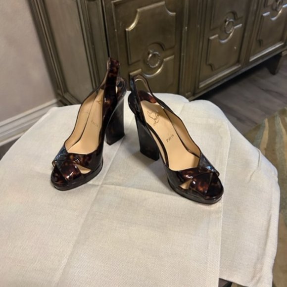 Christian Louboutin Shoes - New Never worn size 39 - Picture 2 of 4